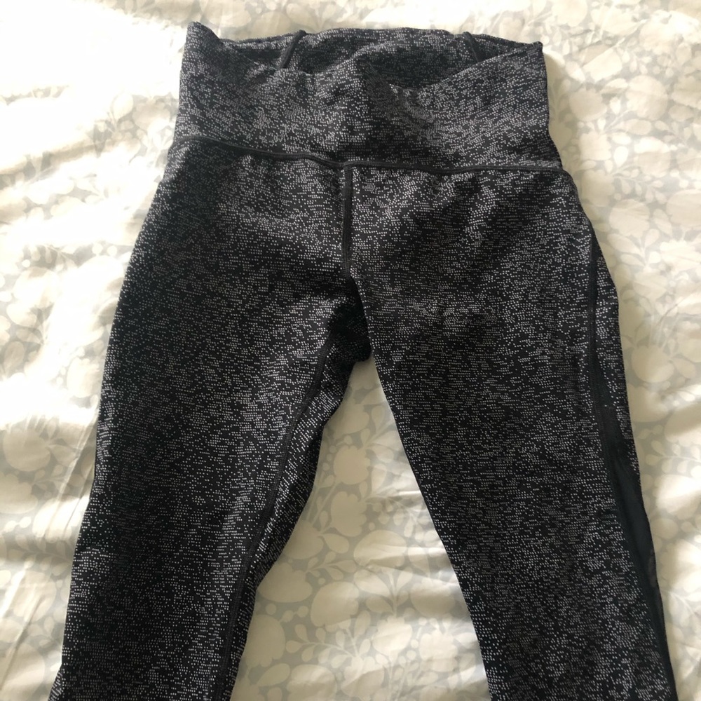 Lululemon leggings size 6